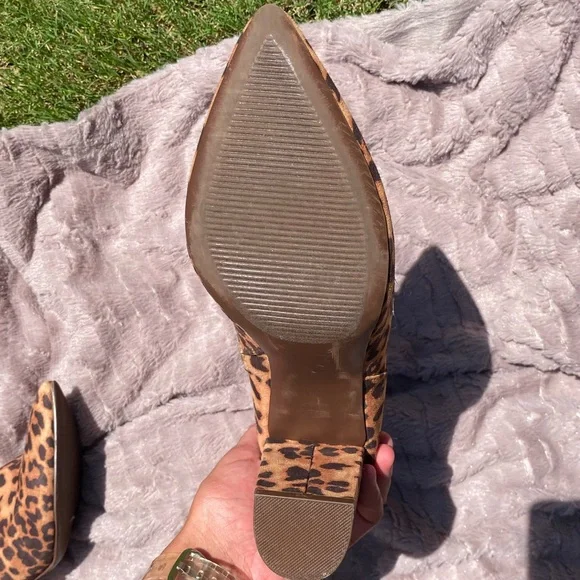 Heeled Booties Cheetah Print, Size 10 - Picture 8 of 8